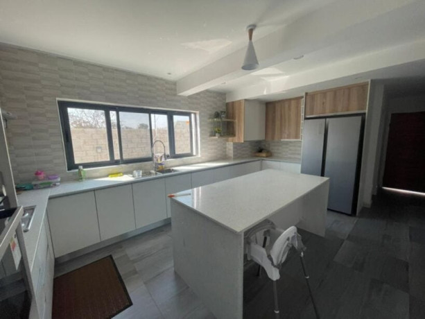 4-bedroom-house-for-sale-in-waterfalls-big-4