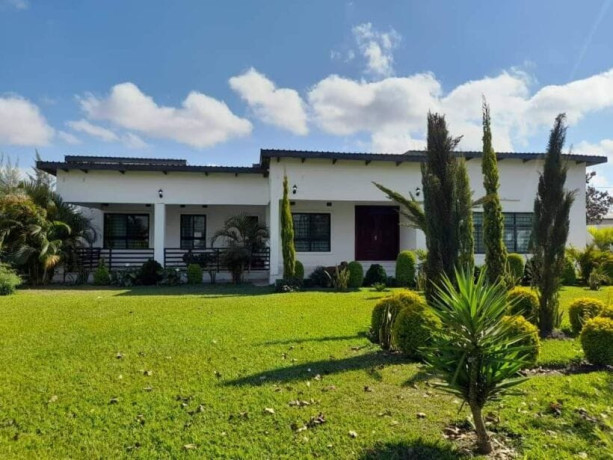 4-bedroom-house-for-sale-in-silverest-big-0