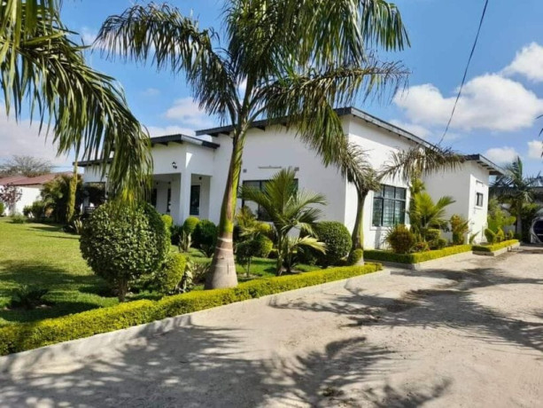 4-bedroom-house-for-sale-in-silverest-big-3