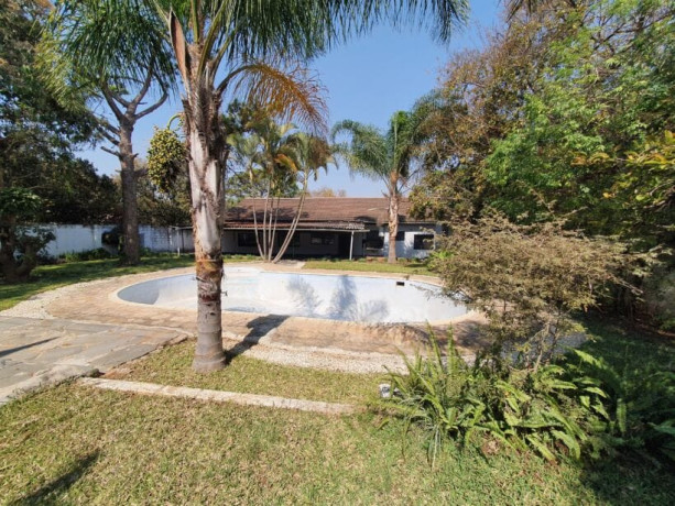 4-bedroom-house-for-sale-in-roma-big-3