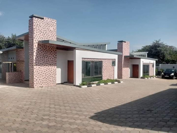 3-bedroom-flat-for-rent-in-ibex-meanwood-big-0