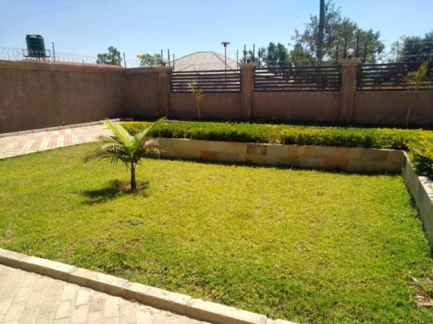 2-bedroom-flat-for-rent-in-ibex-meanwood-big-1