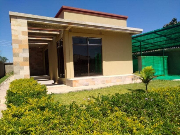 2-bedroom-flat-for-rent-in-ibex-meanwood-big-0