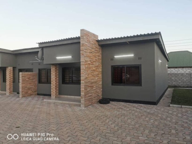 2-bedroom-flat-for-rent-in-chalala-big-7