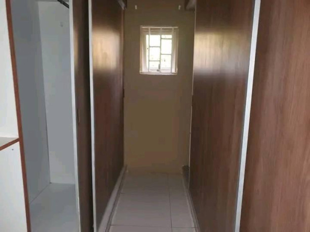 3-bedroom-house-for-rent-in-roma-big-5