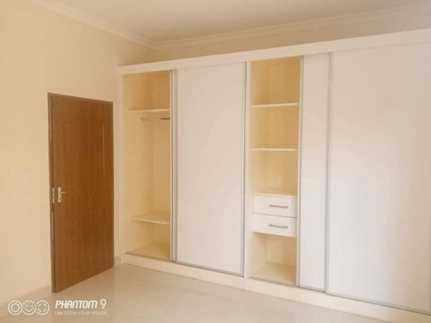 2-bedroom-flat-for-rent-in-chamba-valley-big-3