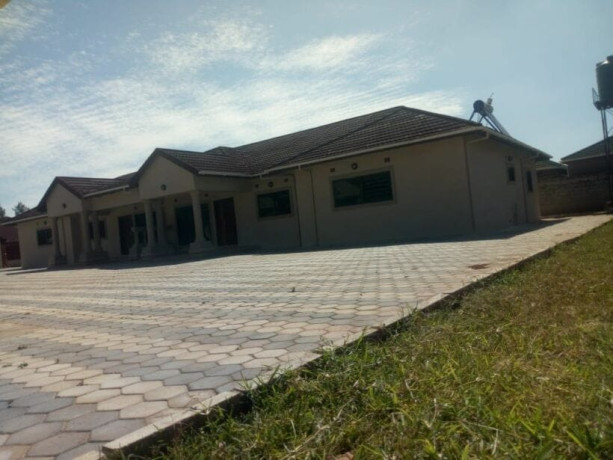 3-bedroom-flats-for-rent-in-ibex-meanwood-big-0