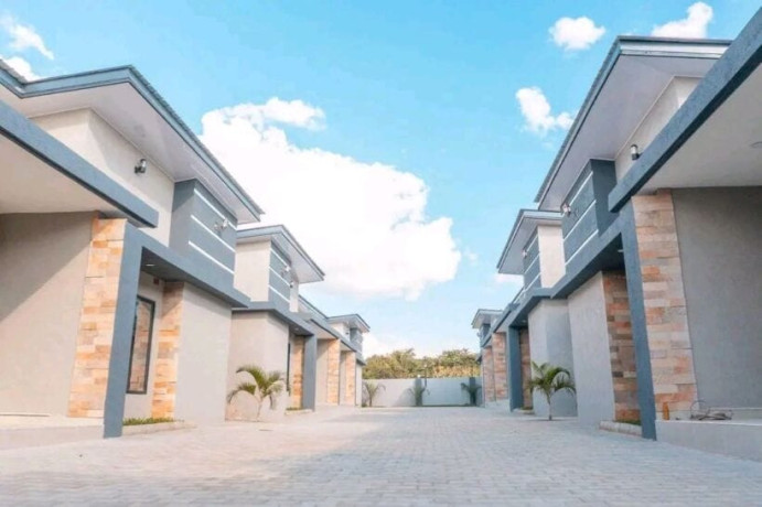 2-bedroom-flat-for-rent-in-ibex-hill-big-2