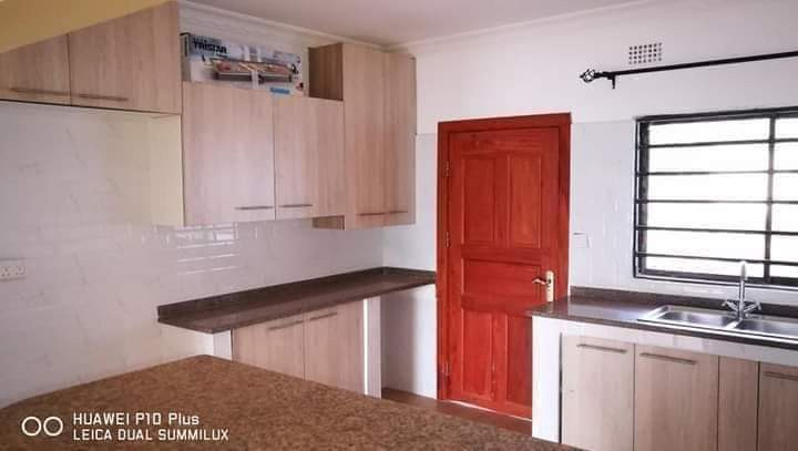3-bedroom-flat-for-rent-in-chalala-big-5