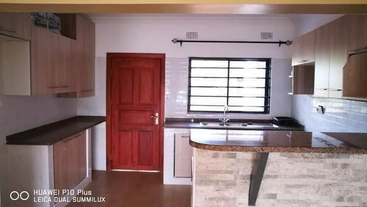3-bedroom-flat-for-rent-in-chalala-big-8