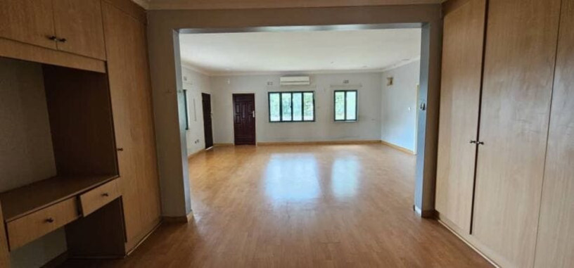 4-bedroom-house-for-rent-in-rhodespark-big-9