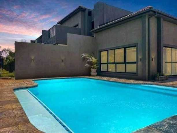 2-bedroom-apartment-for-rent-in-roma-park-big-1