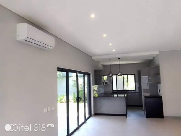 2-bedroom-apartment-for-rent-in-roma-park-big-3