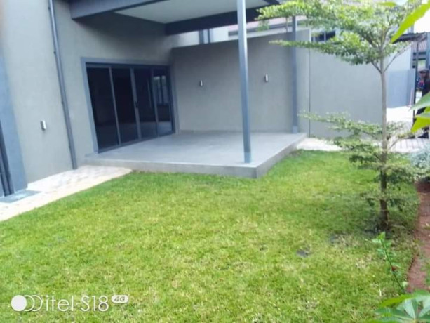 luxury-3-bedroom-apartment-for-rent-in-roma-park-big-2