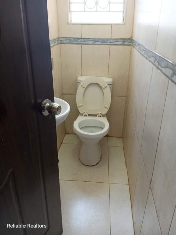 3-bedroom-flat-for-rent-in-chalala-big-4