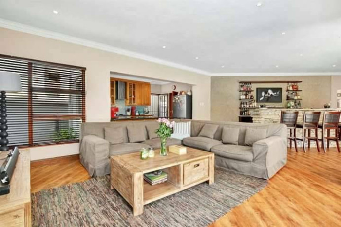 charming-cottage-with-original-features-big-3