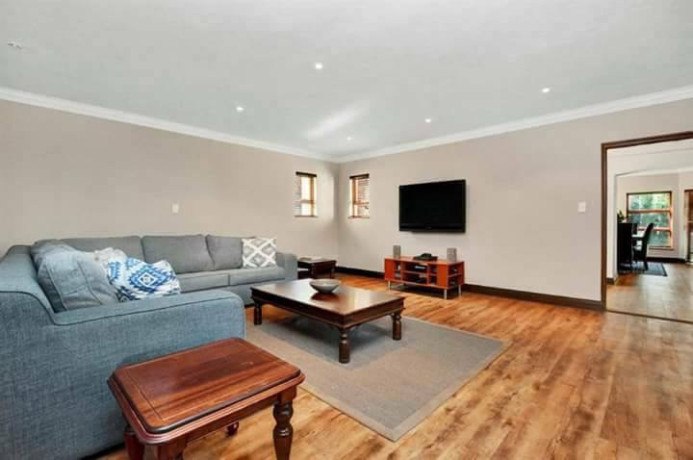 charming-cottage-with-original-features-big-0