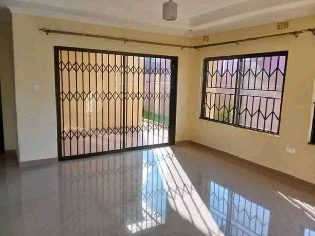 2-bedroom-flat-for-rent-in-chalala-big-6