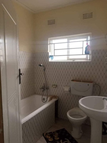 3-bedroom-flat-for-rent-in-lilayi-big-4