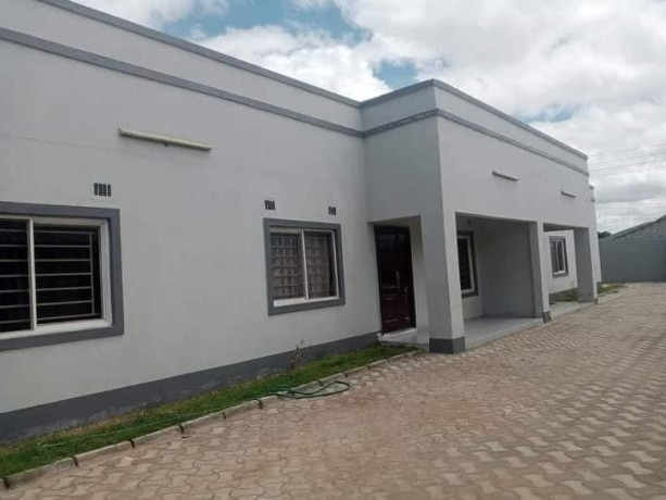 3-bedroom-flat-for-rent-in-lilayi-big-0