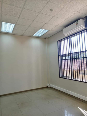 office-space-for-rent-in-rhodes-park-big-4