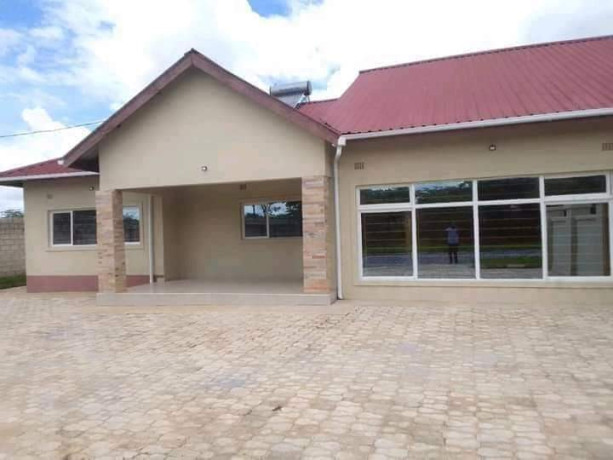 3-bedroom-flat-for-rent-in-new-kasama-big-2