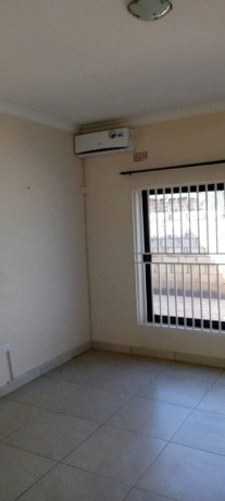 3-bedroom-flat-for-rent-in-ibex-hill-big-6