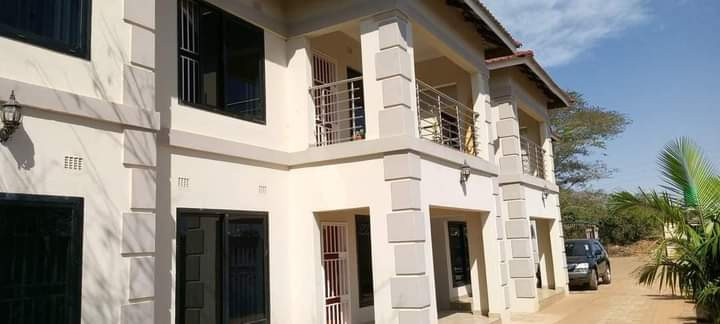 3-bedroom-flat-for-rent-in-ibex-hill-big-3