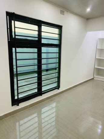 3-bedroom-flat-for-rent-in-kabulonga-big-5