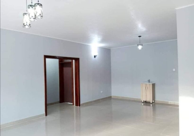3-bedroom-flat-for-rent-in-makeni-big-6