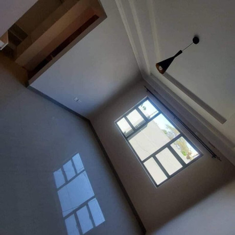 2-bedroom-flat-for-rent-in-makeni-big-5