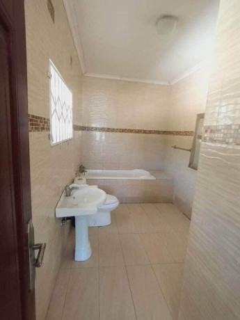 3-bedroom-flat-for-rent-in-makeni-big-7