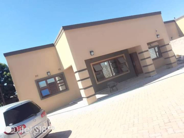 3-bedroom-flat-for-rent-in-chalala-big-8