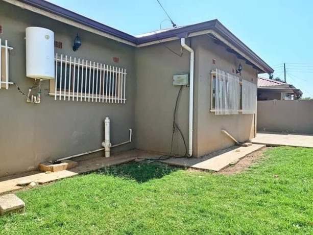 3-bedroom-flat-for-rent-in-makeni-big-2