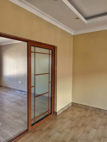 3-bedroom-flat-for-rent-in-makeni-big-3