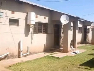 2-bedroom-flat-for-rent-in-chalala