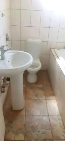 2-bedroom-flat-for-rent-in-chalala-big-8