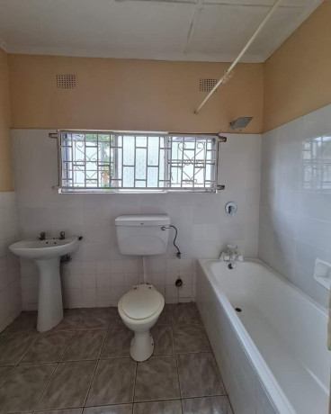 3-bedroom-flat-for-rent-in-kabulonga-big-0