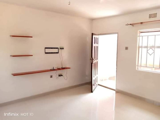 1-bedroom-flat-for-rent-in-chalala-big-1