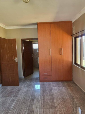 2-bedroom-flat-for-rent-in-ibex-meanwood-big-5