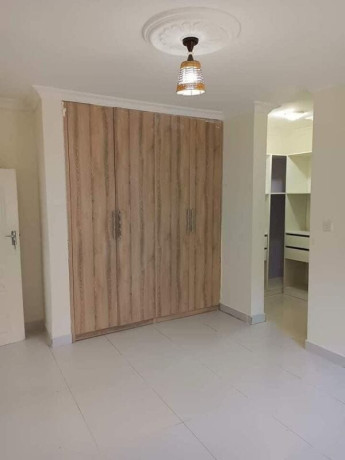 2-bedroom-flat-for-rent-in-chalala-big-9