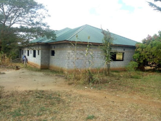 4-bed-4-bath-incomplete-house-for-sale-in-chongwe