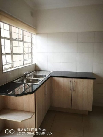 3-bedroom-flat-for-rent-in-kabulonga-big-5