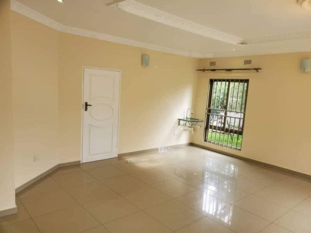 2-bedroom-flat-for-rent-in-chalala-big-2
