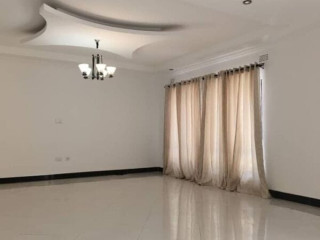 3-bedroom-flat-for-rent-in-ibex-meanwood