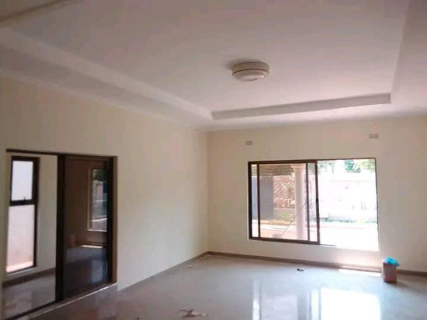 2-bedroom-flat-for-rent-in-meanwood-ibex-big-3