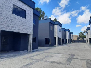 5-bedroom-double-storey-flat-for-rent-in-longacres