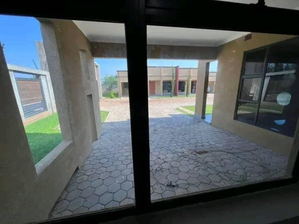 2-bedroom-flat-for-rent-in-makeni-konga-big-5