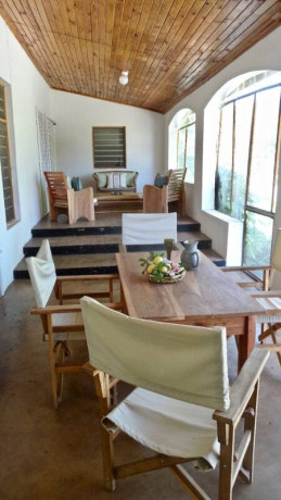 beautiful-property-with-swimming-pool-and-stunning-garden-big-4