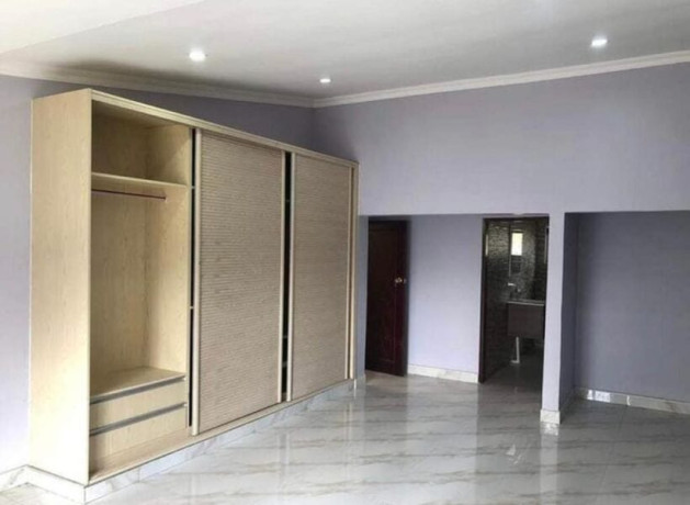 4-bedroom-house-for-rent-in-roma-big-3